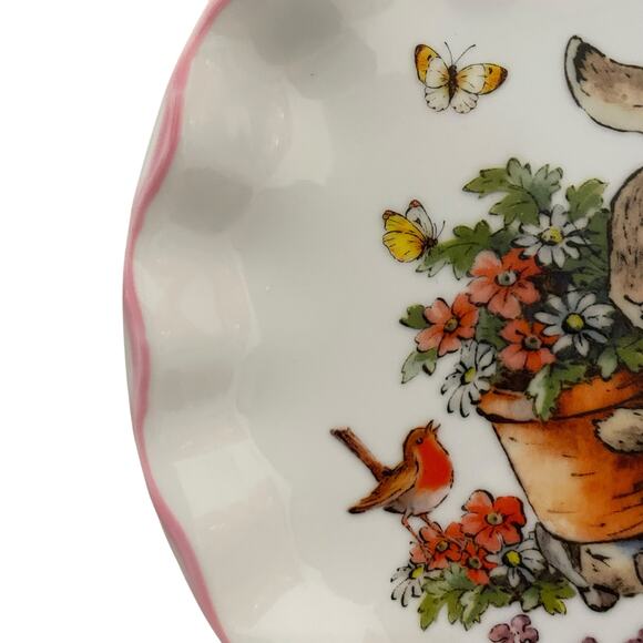 Beatrix Potter Peter Rabbit Easter Salad Plates Set of 4 Scalloped Pink Trim NEW - Picture 10 of 14